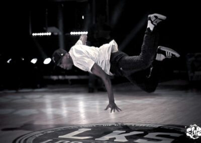 Tonio Total Feeling Crew